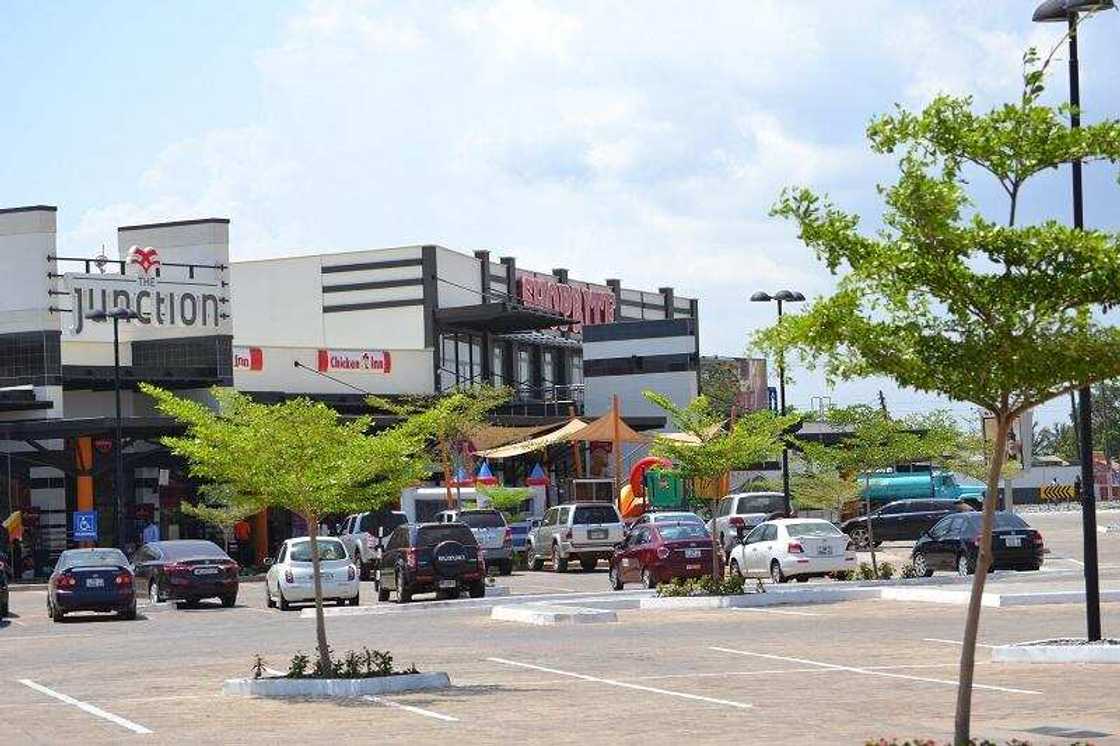 shopping malls in Ghana shopping malls in Ghana