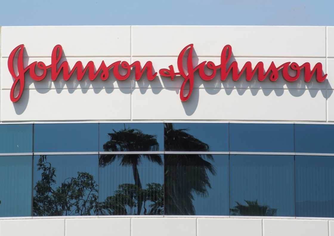 US pharmaceutical giant Johnson & Johnson proposed an $8.9 billion settlement to resolve lawsuits claiming that its talcum powder products caused cancer US pharmaceutical giant Johnson & Johnson proposed an $8.9 billion settlement to resolve lawsuits claiming that its talcum powder products caused cancer