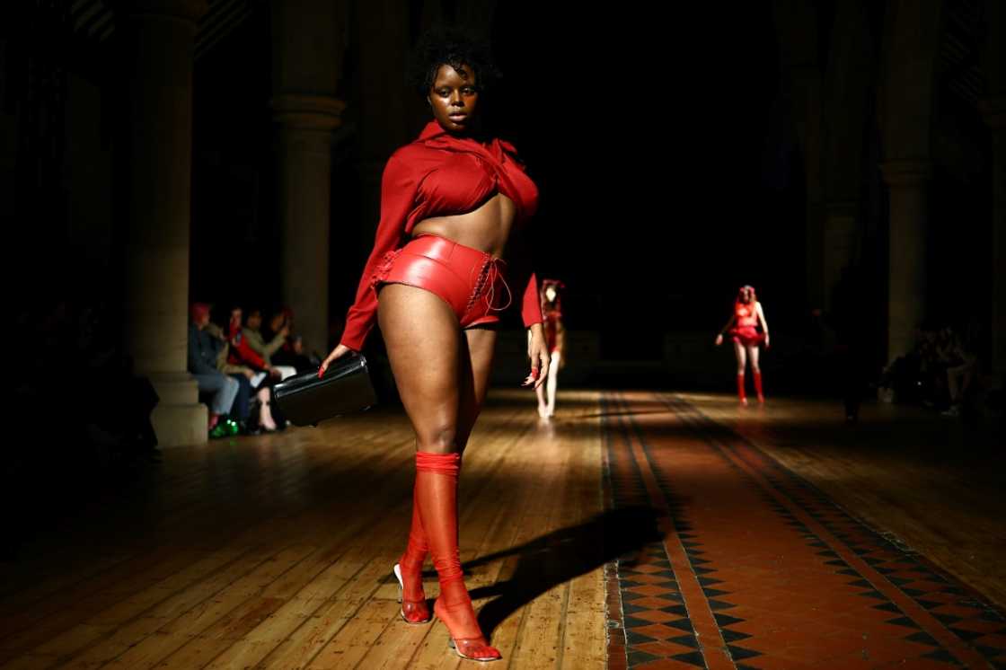 Turkish-British designer Dilara Findikoglu was one of the emerging talents to return to London Fashion Week this year, presenting her Autumn/Winter 2024 collection Turkish-British designer Dilara Findikoglu was one of the emerging talents to return to London Fashion Week this year, presenting her Autumn/Winter 2024 collection