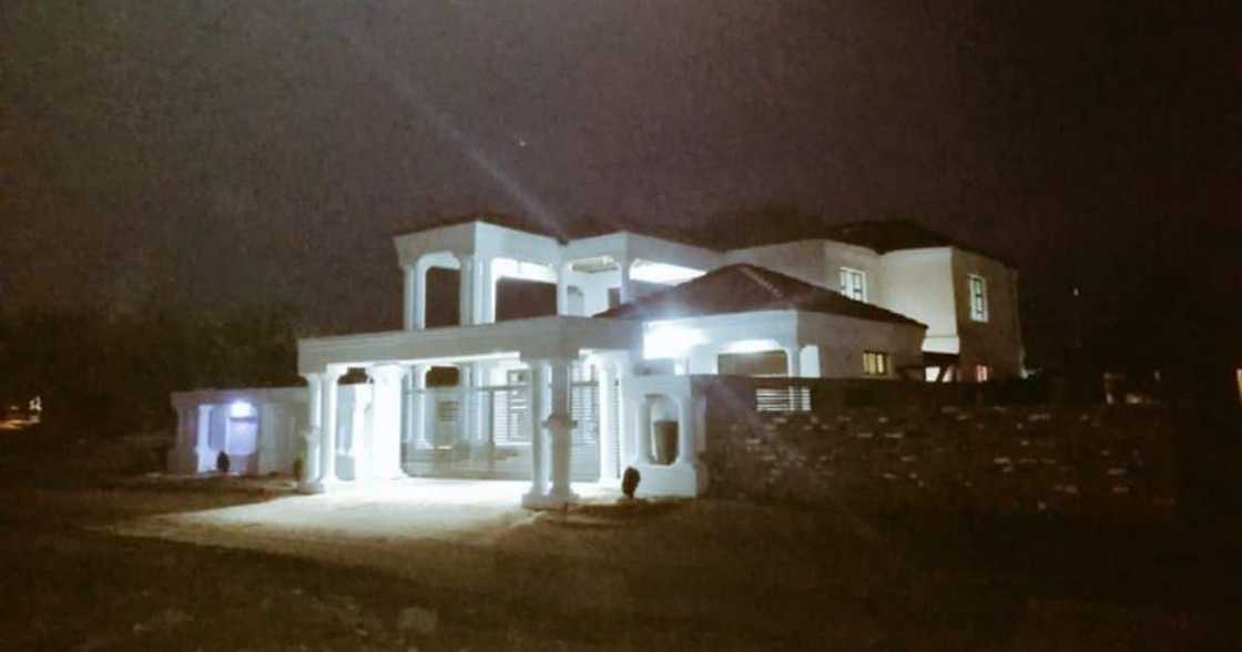 “beautiful”: Saffas Show Off the Luxury Homes They Built From Themselves “beautiful”: Saffas Show Off the Luxury Homes They Built From Themselves