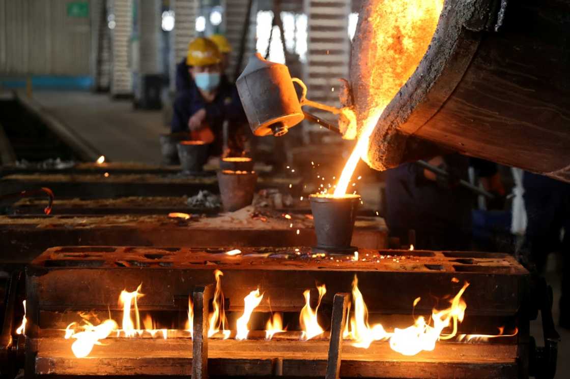 Donald Trump warned he will impose 25 percent tariffs on imports of steel and aluminium Donald Trump warned he will impose 25 percent tariffs on imports of steel and aluminium