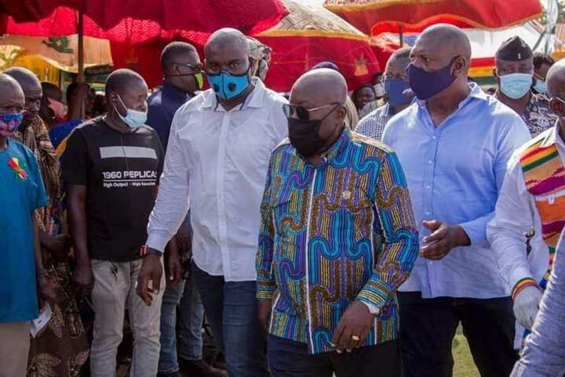 A former presidential spokesperson is questioning the source of wealth of Akufo-Addo's personal bodyguard, who built a hospital A former presidential spokesperson is questioning the source of wealth of Akufo-Addo's personal bodyguard, who built a hospital