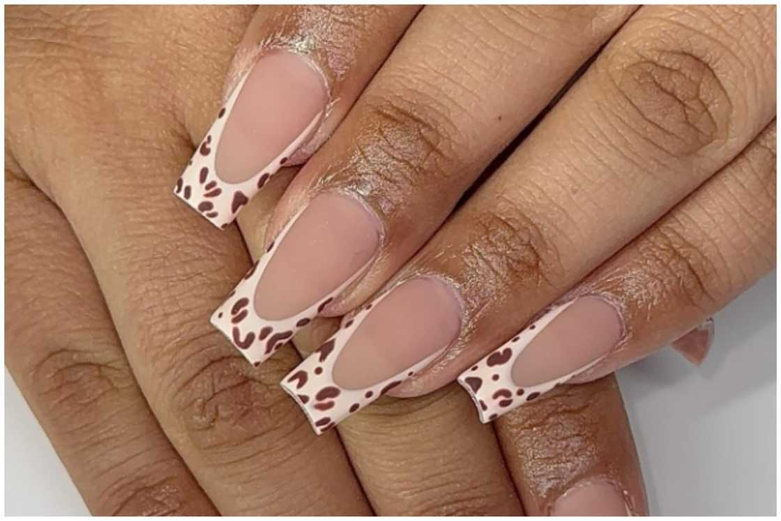 Cheetah print nails