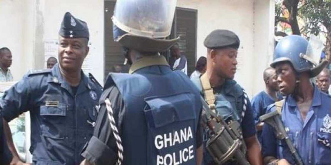 Greater Accra Regional Police Command arrest 5 policemen for extorting GHC40k from passengers Greater Accra Regional Police Command arrest 5 policemen for extorting GHC40k from passengers