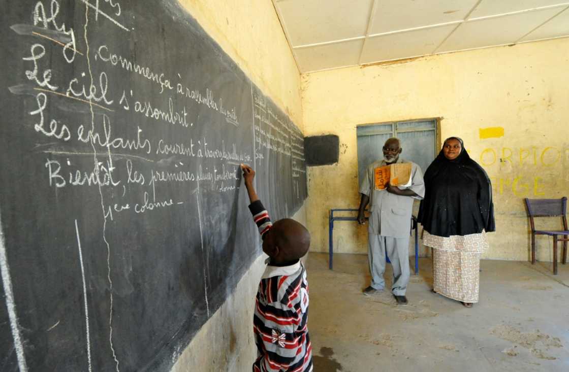 French dominates education in Mali French dominates education in Mali