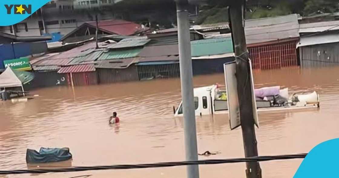 Emergency teams, Tse Addo, a suburb of Accra, rescued 15 children and an infant, severe flooding, Flooding in Ghana, Accra floods