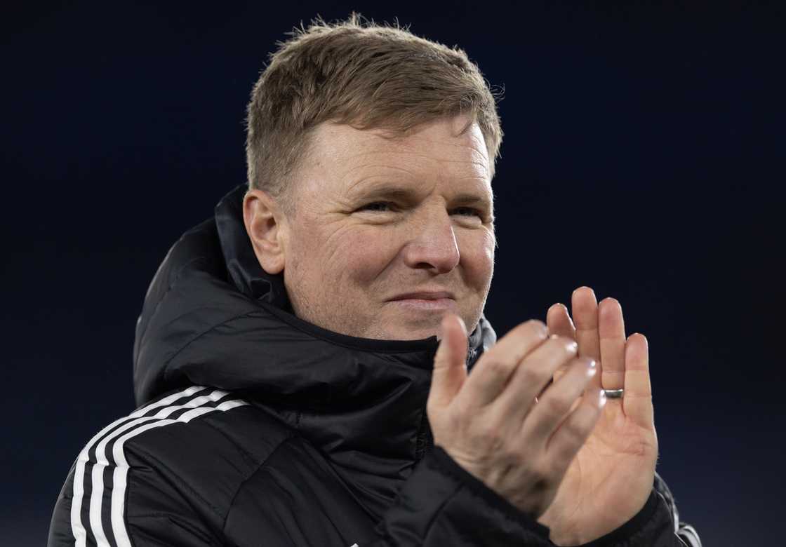 Newcastle United head coach Eddie Howe acknowledges the fans after the Premier League match between Leicester City FC and Newcastle United FC at The King Power Stadium on April 07, 2025 in Leicester, England Newcastle United head coach Eddie Howe acknowledges the fans after the Premier League match between Leicester City FC and Newcastle United FC at The King Power Stadium on April 07, 2025 in Leicester, England