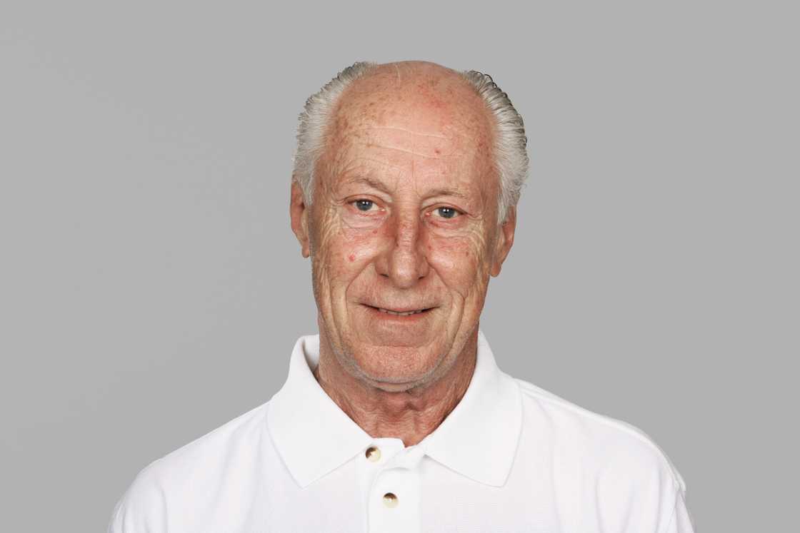 Fred Biletnikoff poses for his 2006 NFL headshot at photo day