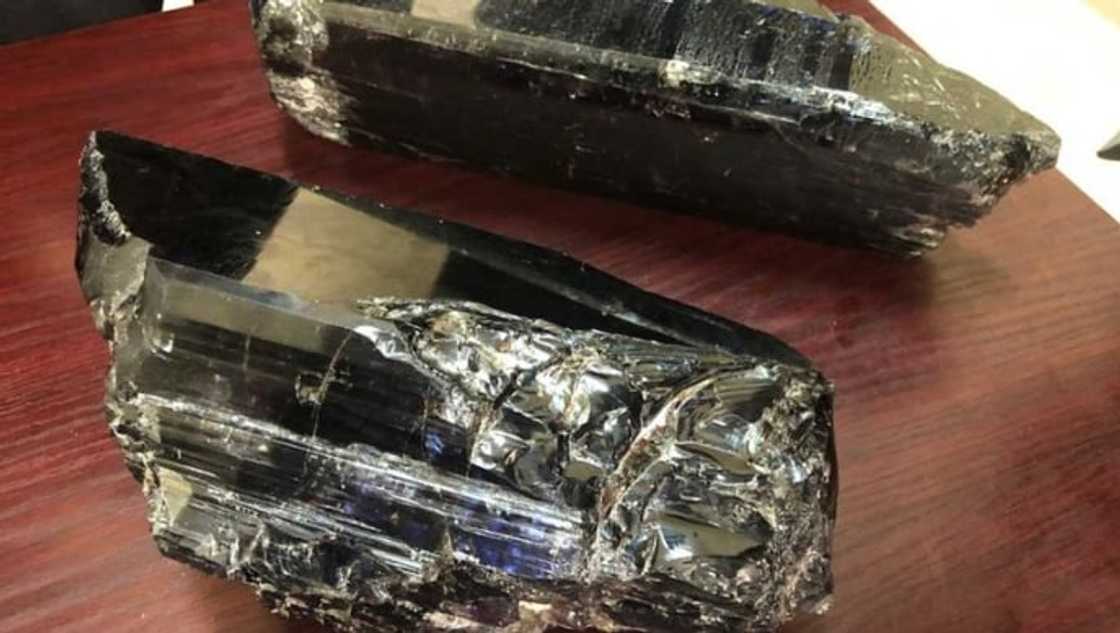 Tanzanian father of 30 becomes millionaire overnight after selling two huge Tanzanite stones Tanzanian father of 30 becomes millionaire overnight after selling two huge Tanzanite stones