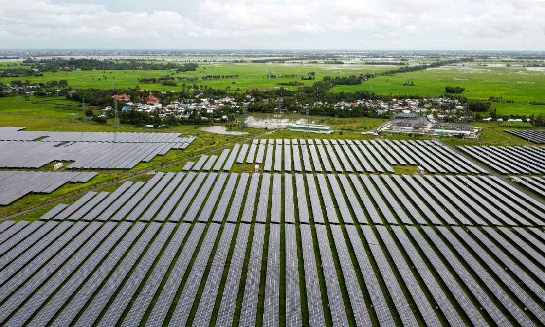 Despite Vietnam's solar boom and ambitious climate targets, the fast-growing economy is struggling to quit dirty energy Despite Vietnam's solar boom and ambitious climate targets, the fast-growing economy is struggling to quit dirty energy