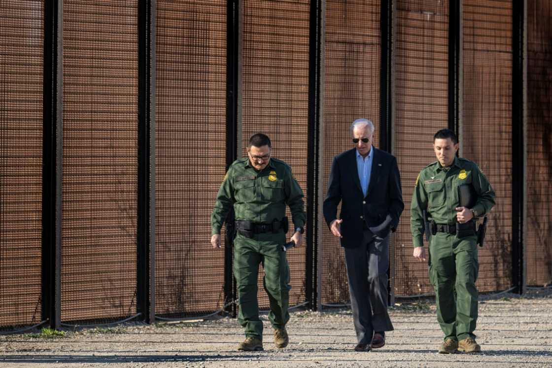 On his way to Mexico Biden made his first trip to the southern US border since taking office On his way to Mexico Biden made his first trip to the southern US border since taking office