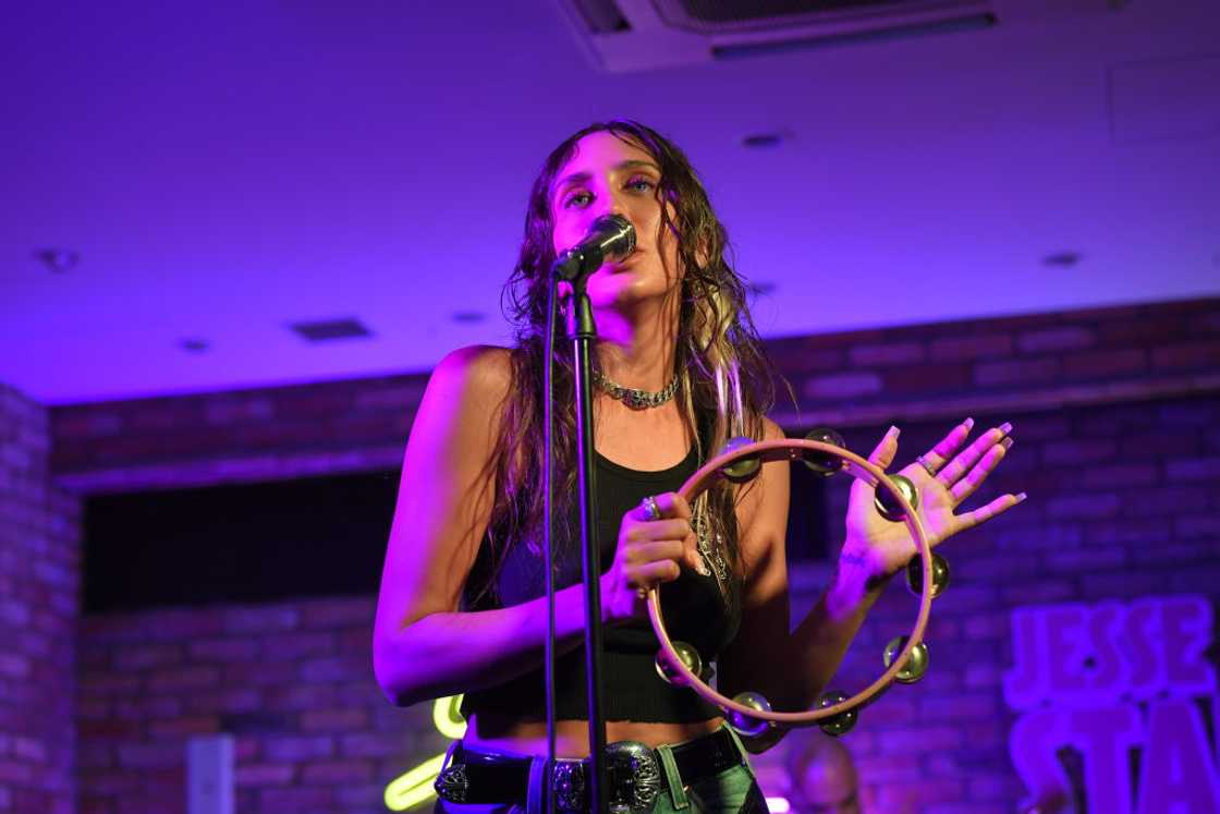 Jesse Jo Stark Jesse Jo Stark