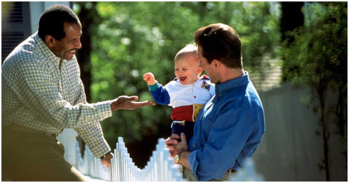 Meeting the new neighbours Meeting the new neighbours