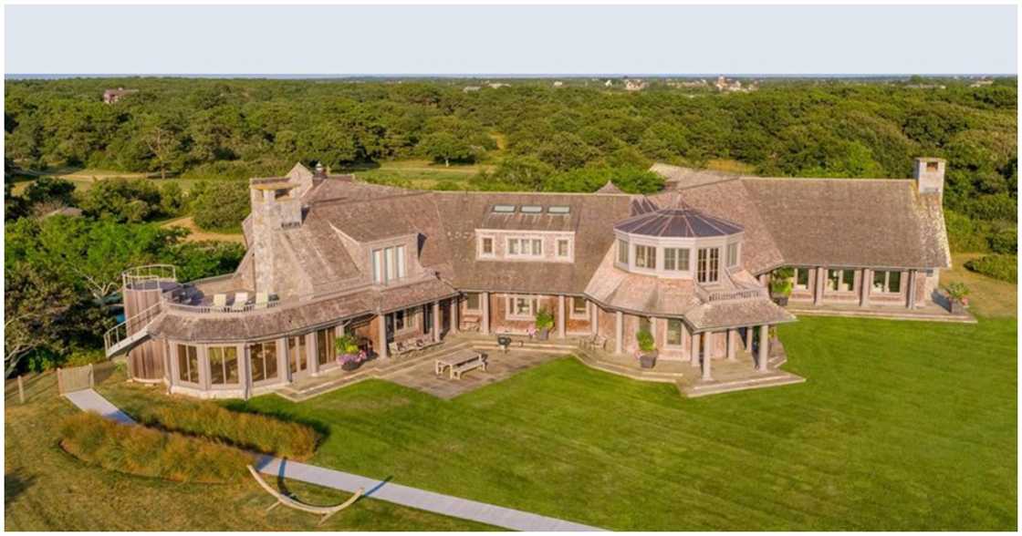 Obama's million-dollar property in Martha's Vineyard