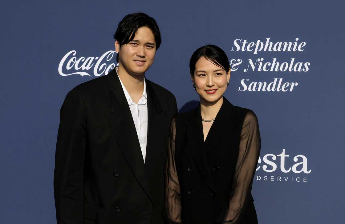 Shohei Ohtani and Mamiko Tanaka attend the Los Angeles Dodgers Foundation's 2024 Blue Diamond Gala Shohei Ohtani and Mamiko Tanaka attend the Los Angeles Dodgers Foundation's 2024 Blue Diamond Gala