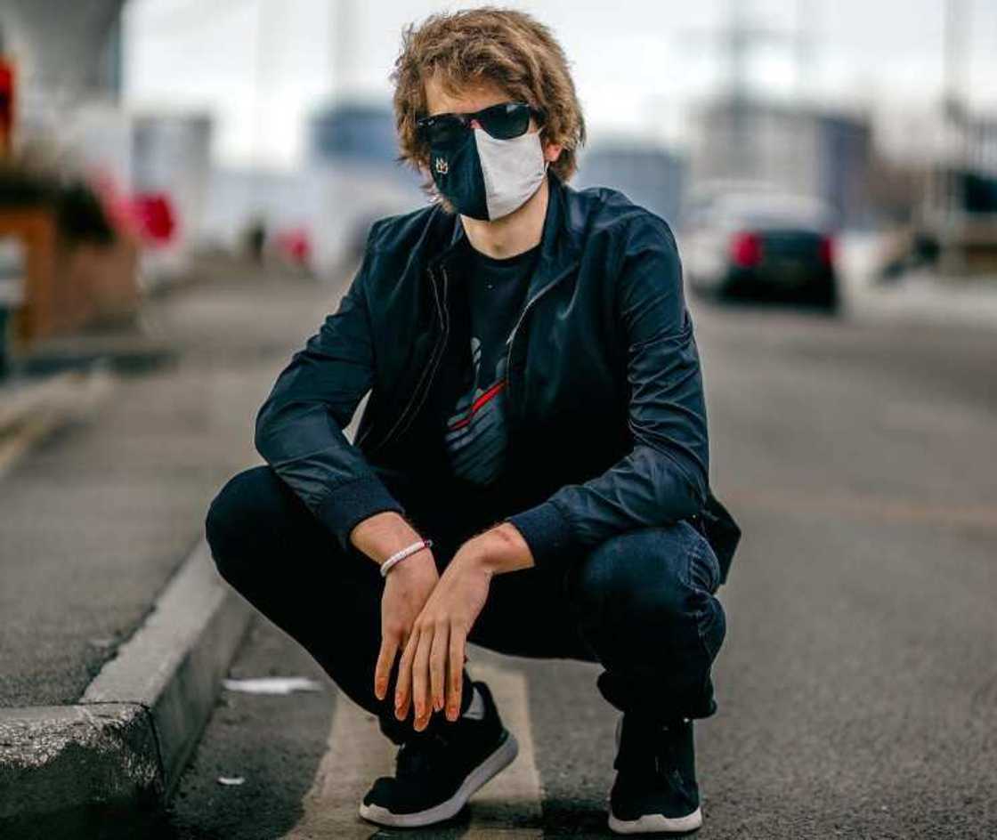 What does Ranboo look like What does Ranboo look like