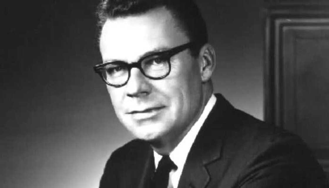 Earl Nightingale