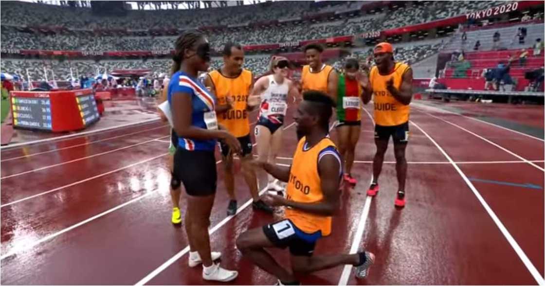 Manuel Antonio proposing to Keula Nidreia at the National Stadium. Photo: Twitter: @ABC Sport. Manuel Antonio proposing to Keula Nidreia at the National Stadium. Photo: Twitter: @ABC Sport.