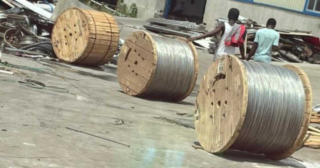 4 Chinese nationals in police grips for allegedly stealing electricity cables 4 Chinese nationals in police grips for allegedly stealing electricity cables