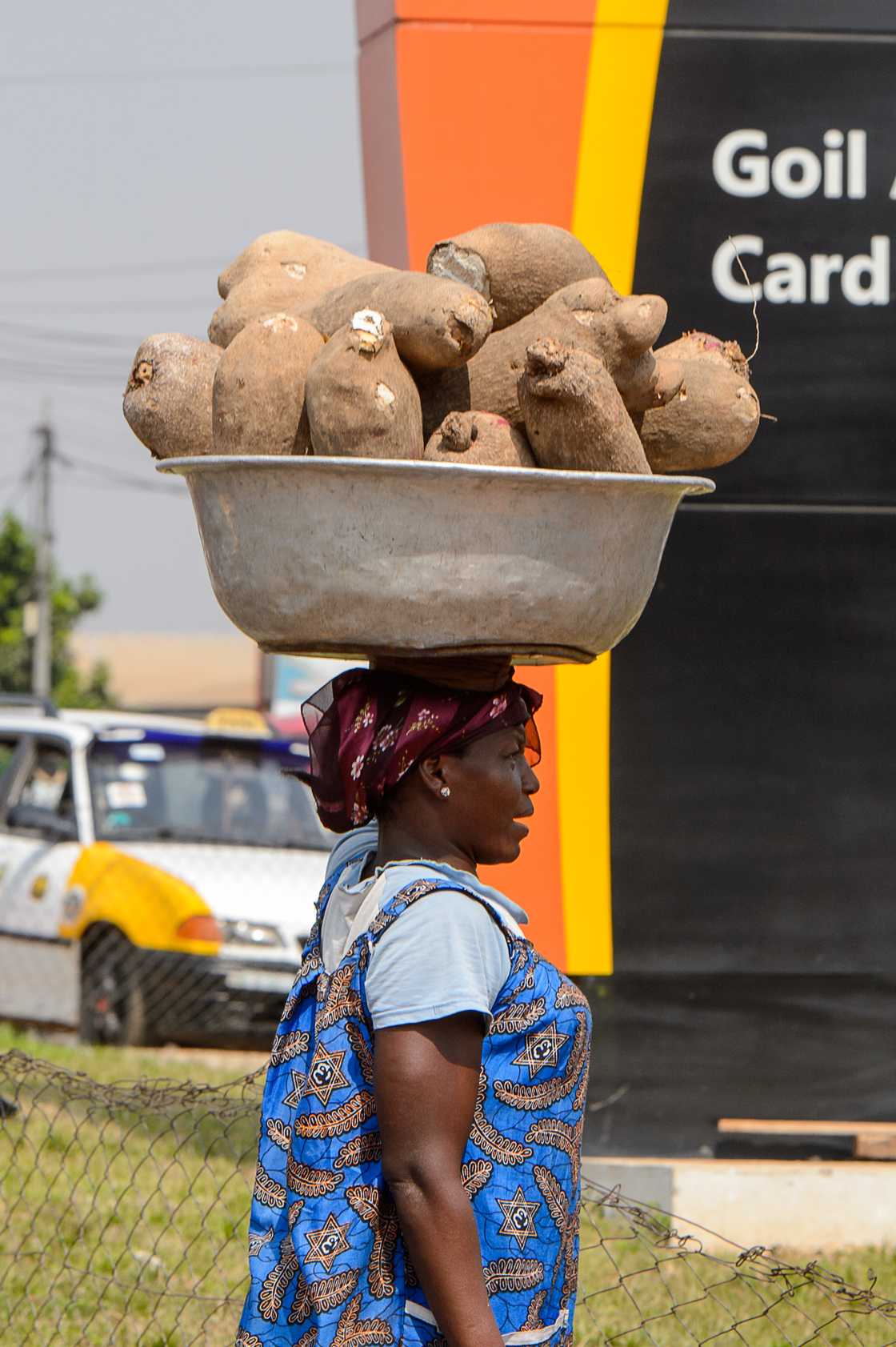 Yam sellers, Ghanaian traders, Market women, Dead woman, Reading tribute, Market women speaking English, Speak English, Speak Twi, Ghana funeral. Yam sellers, Ghanaian traders, Market women, Dead woman, Reading tribute, Market women speaking English, Speak English, Speak Twi, Ghana funeral.