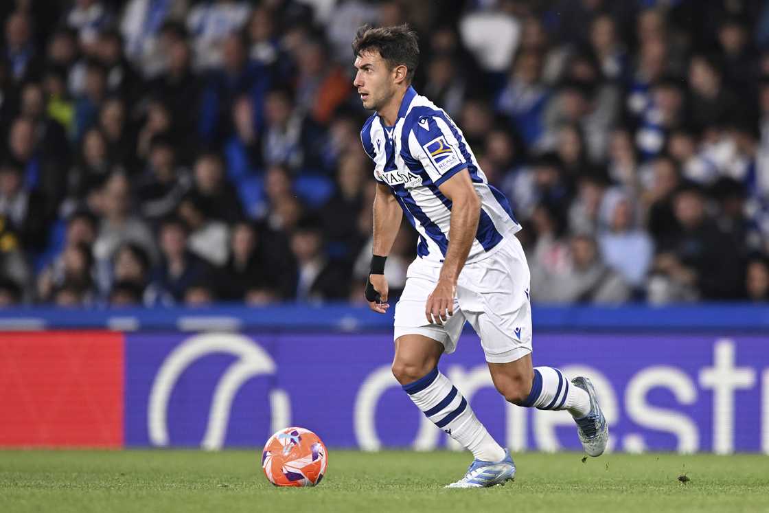 Martin Zubimendi of Real Sociedad during the LaLiga EA Sports match between Real Sociedad v Athletic de Bilbao at the Estadio Reale Arena on May 4, 2025 in San Sebastian Spain Martin Zubimendi of Real Sociedad during the LaLiga EA Sports match between Real Sociedad v Athletic de Bilbao at the Estadio Reale Arena on May 4, 2025 in San Sebastian Spain