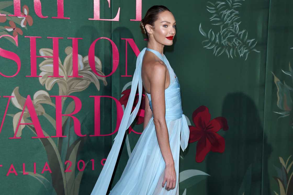 Maxim Hot 100 Maxim Hot 100