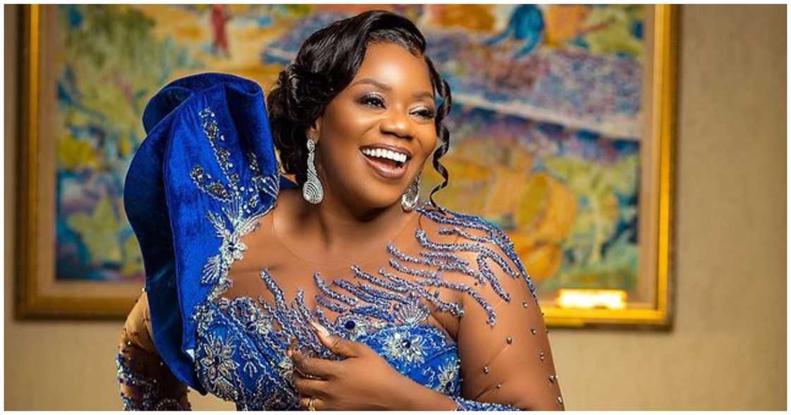 Waye Me Yie: Piesie Esther Celebrates 20 Years Of Ministry With Magnificent Gown, Ghanaians Congratulate Her Waye Me Yie: Piesie Esther Celebrates 20 Years Of Ministry With Magnificent Gown, Ghanaians Congratulate Her