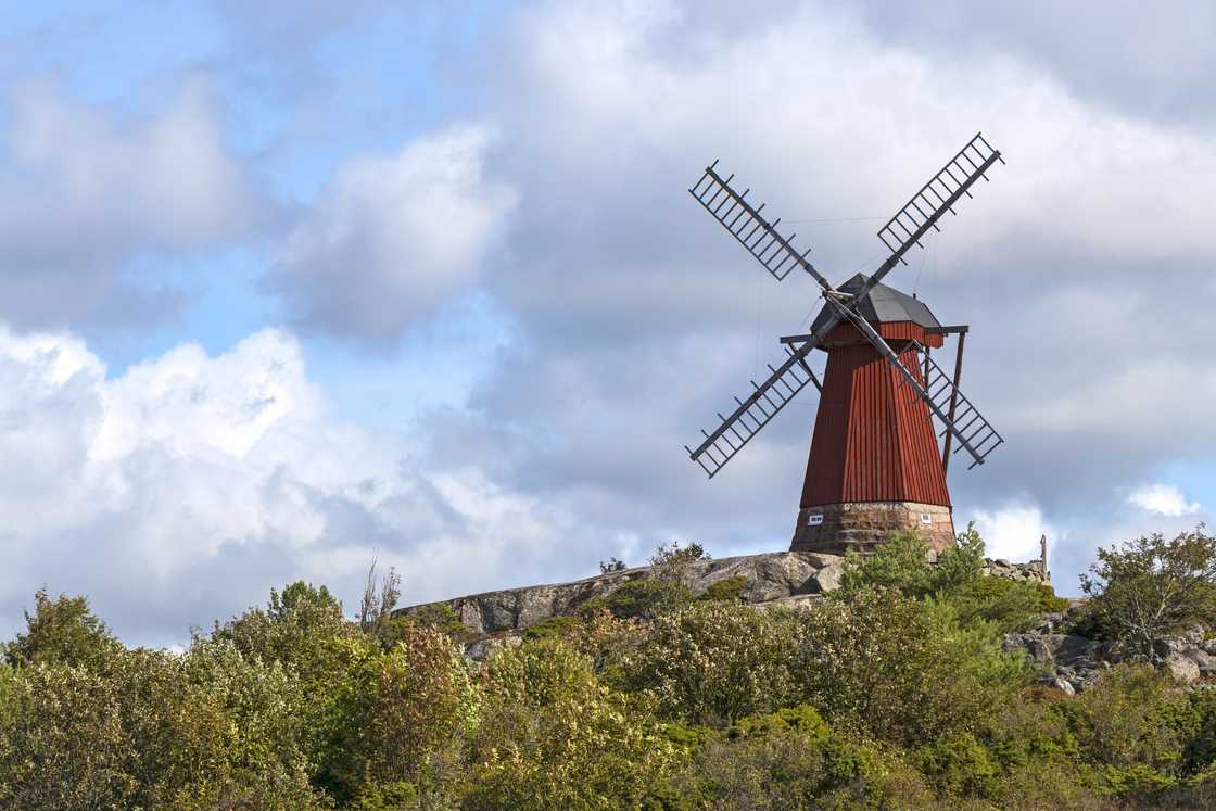 A traditional windmill in Skerries, Dublin A traditional windmill in Skerries, Dublin