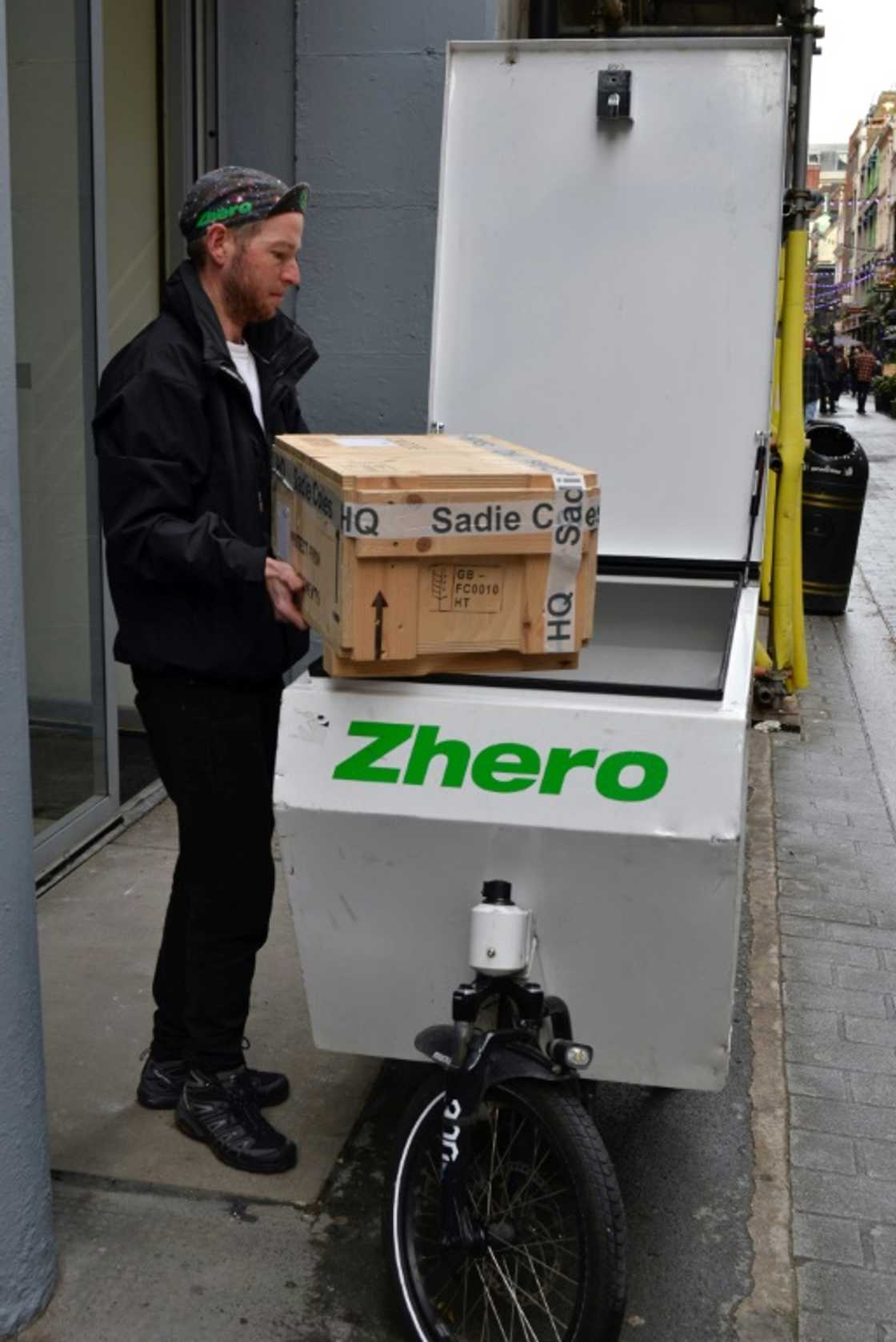 Joe Sharpe, co-founder of green logistics company Zhero, transports fine art by bike Joe Sharpe, co-founder of green logistics company Zhero, transports fine art by bike