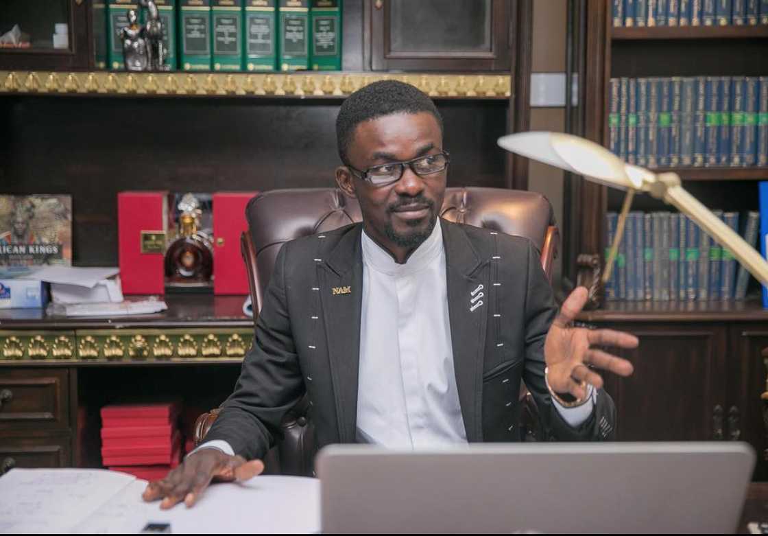 Nana Appiah Mensah: Video of NAM1 Dancing Breaks Hearts; Ghanaians Curse him