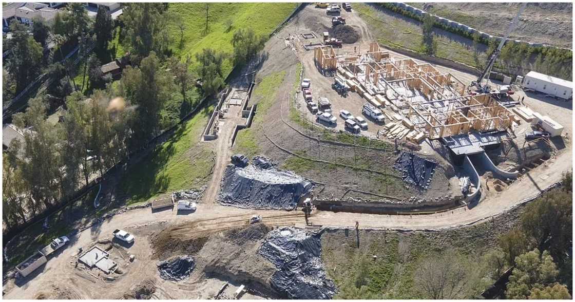 Kylie Jenner builds mega mansion on vast land Kylie Jenner builds mega mansion on vast land