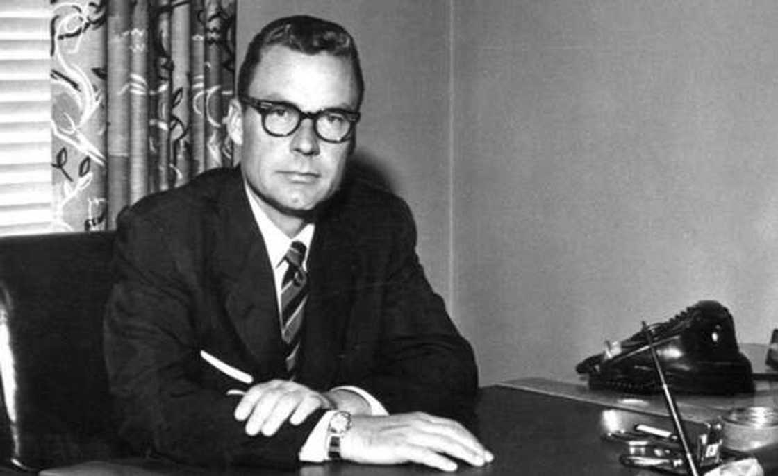 Earl Nightingale Earl Nightingale