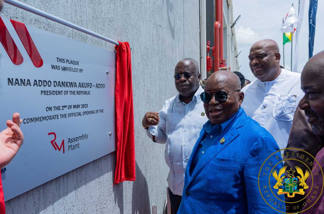 Nana Akufo-Addo at Amasaman vehicle assembly plant.