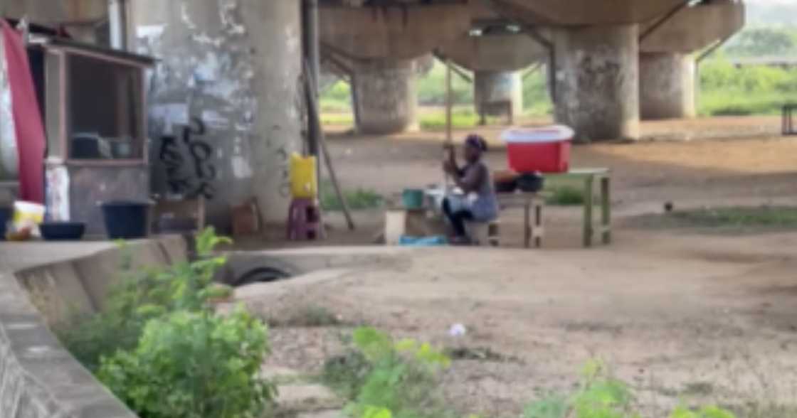 2 women arrested for pounding fufu at Mallam Overpass 2 women arrested for pounding fufu at Mallam Overpass