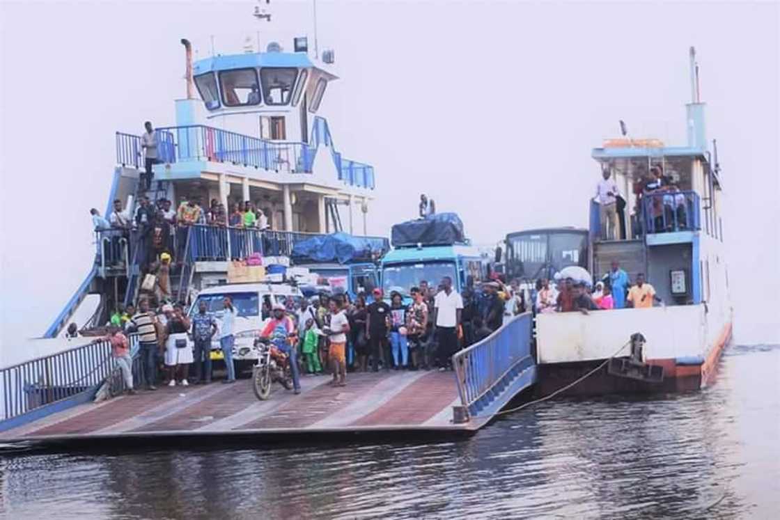 Districts in the Eastern Region Districts in the Eastern Region