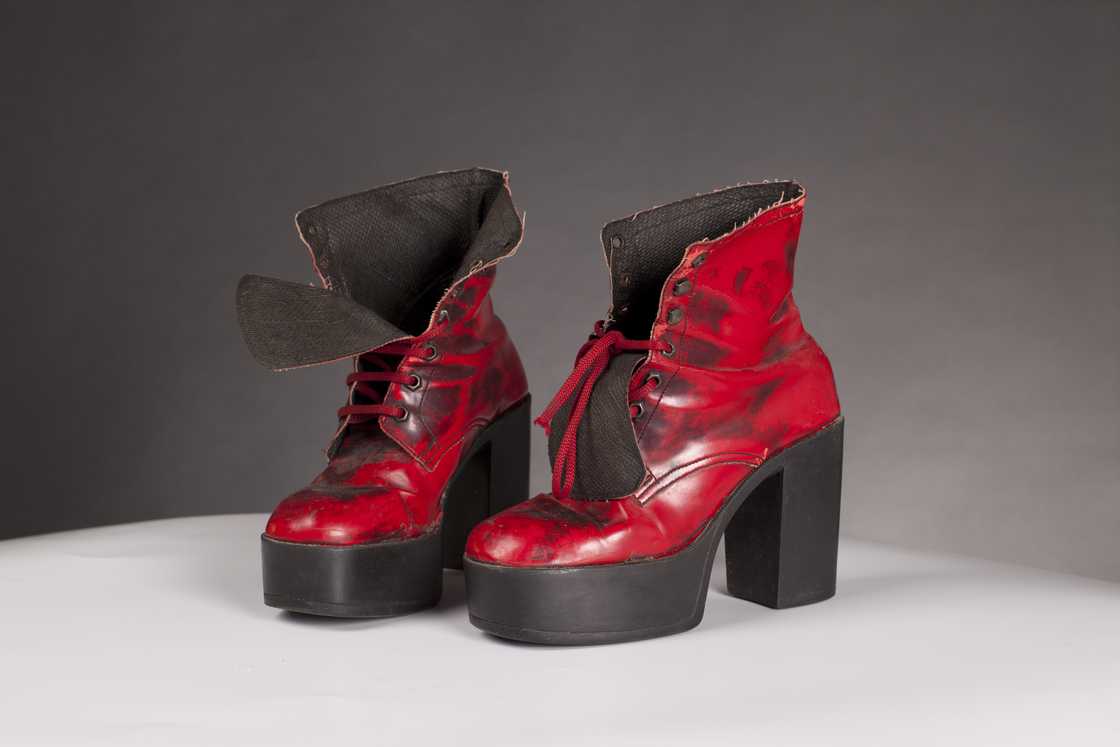 Red seventies platform shoes Red seventies platform shoes