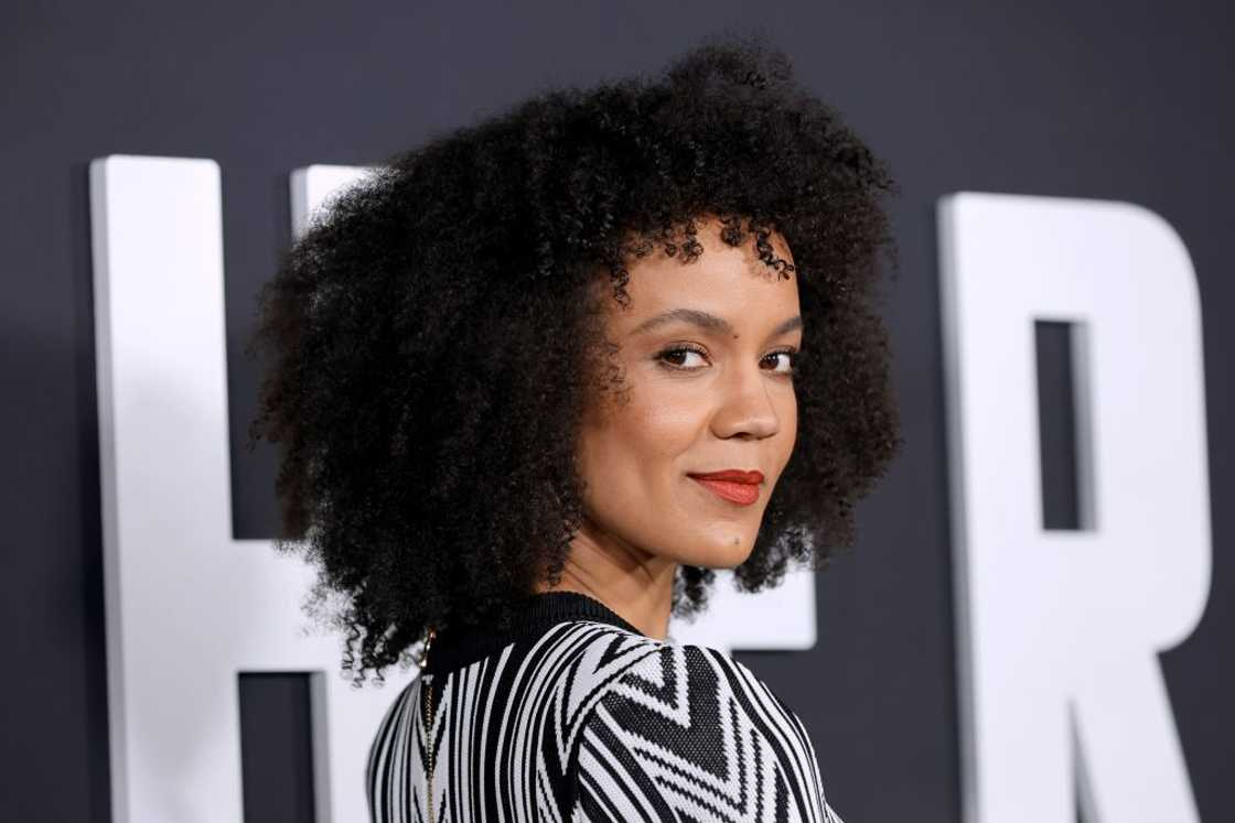 Maria Sten in a black and white outfit Maria Sten in a black and white outfit