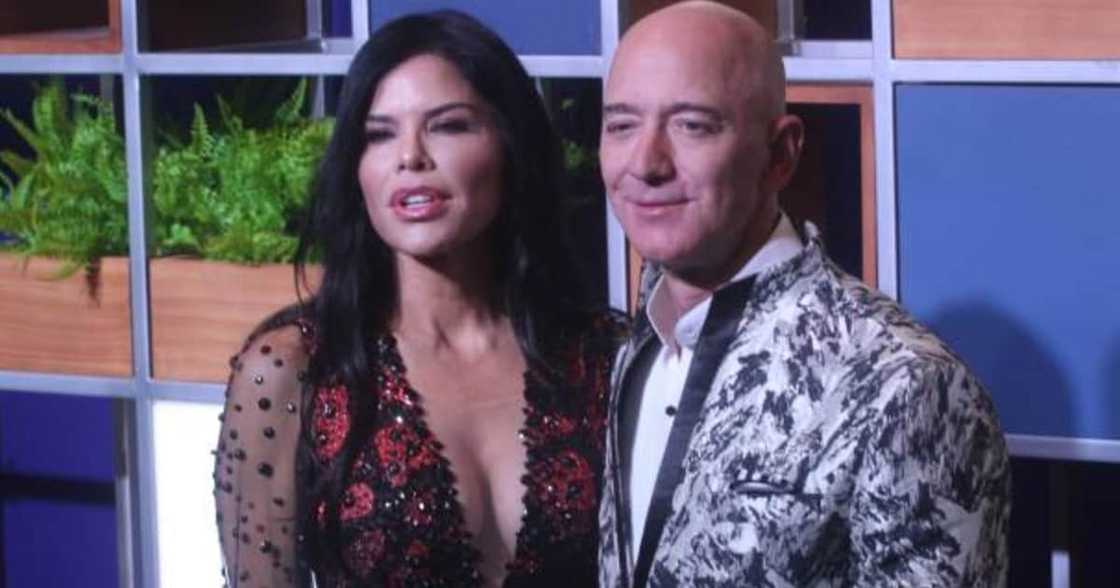 World's wealthiest man Jeff Bezos stepping down as Amazon CEO World's wealthiest man Jeff Bezos stepping down as Amazon CEO