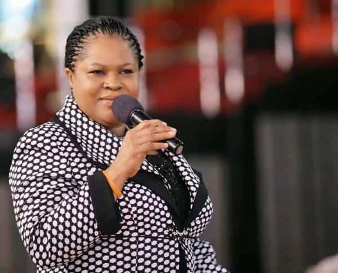 TB Joshua’s Wife Eveyln Finally Recounts Her Husband’s Last Moment Before Death TB Joshua’s Wife Eveyln Finally Recounts Her Husband’s Last Moment Before Death