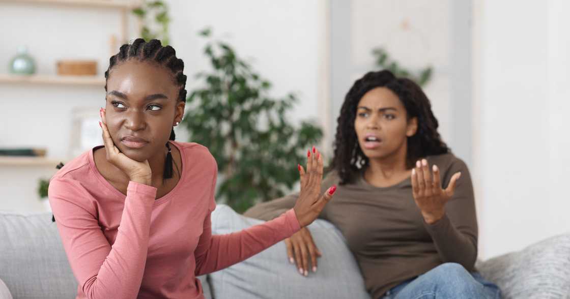 Lady unhappy about the fact that her younger sister is curvier than her Lady unhappy about the fact that her younger sister is curvier than her