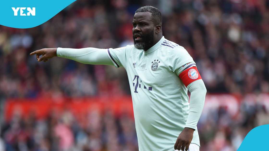 Sammy Kuffour, Bayern Munich legends, Manchester United, Old Trafford Sammy Kuffour, Bayern Munich legends, Manchester United, Old Trafford