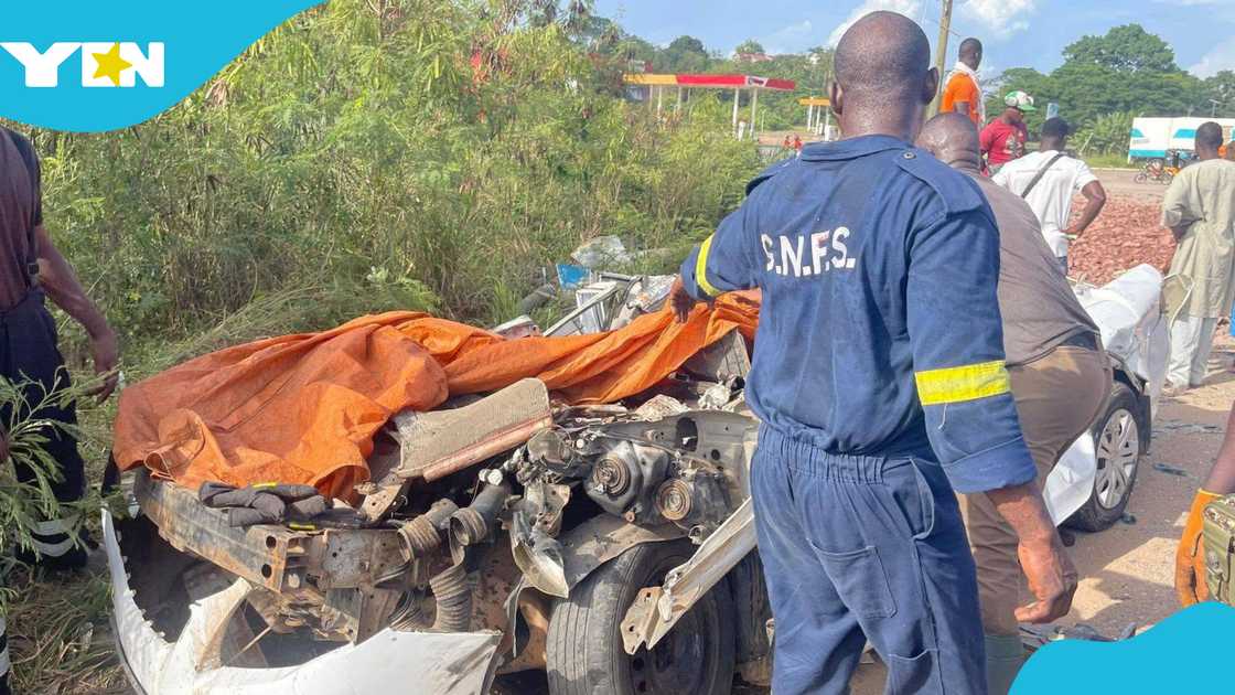 A collision between a Ford Transit and a Toyota Hiace on the Sege Highway towards Ada left 13 people dead