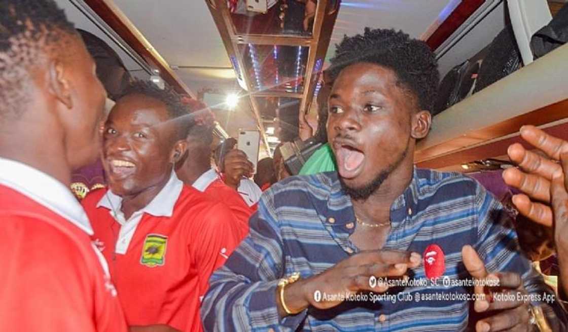 Hearts Vs Kotoko: Serwaa Amihere, Vim Lady, Efia Odo, Asamoah Gyan, Sandra Ankobia & Stars Who Are Fabulous Hearts Vs Kotoko: Serwaa Amihere, Vim Lady, Efia Odo, Asamoah Gyan, Sandra Ankobia & Stars Who Are Fabulous
