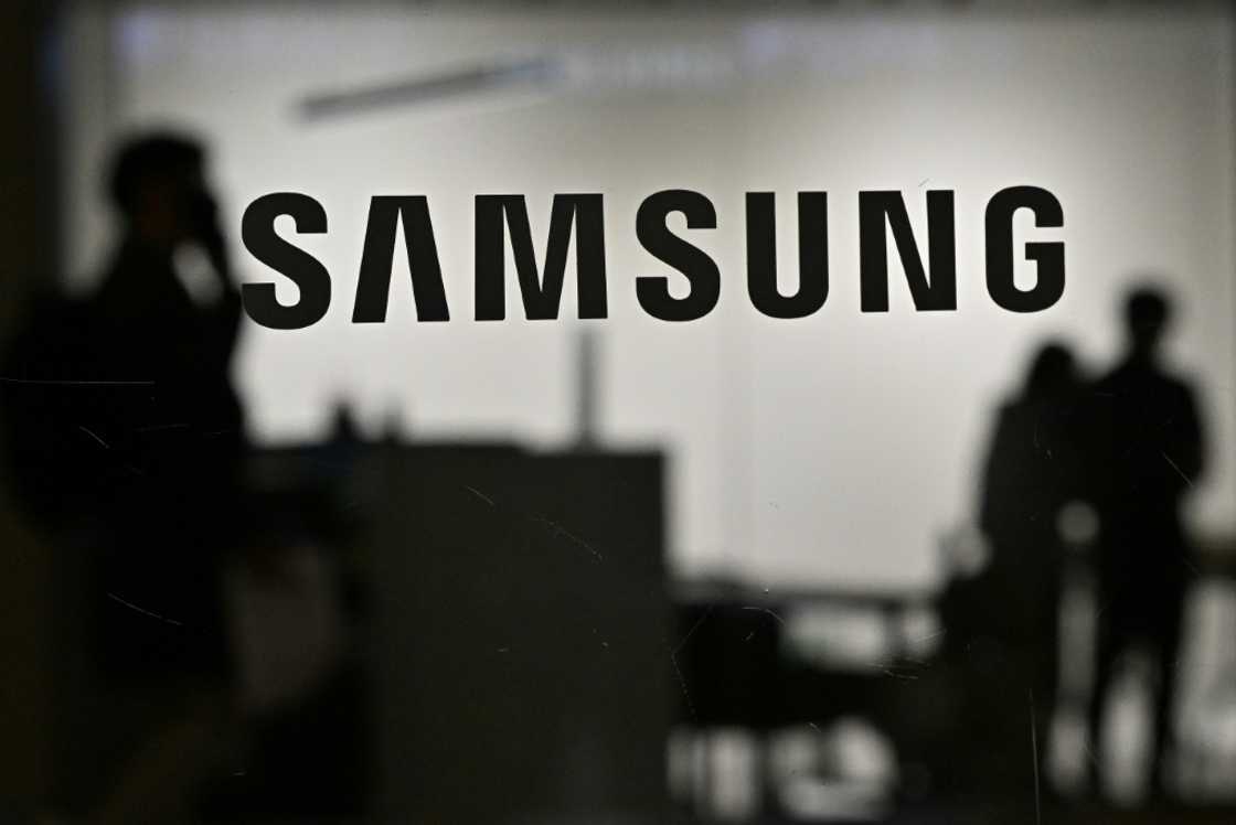 Samsung is the market leader in memory chips but it has been scrambling to catch up with TSMC in the advanced foundry business Samsung is the market leader in memory chips but it has been scrambling to catch up with TSMC in the advanced foundry business