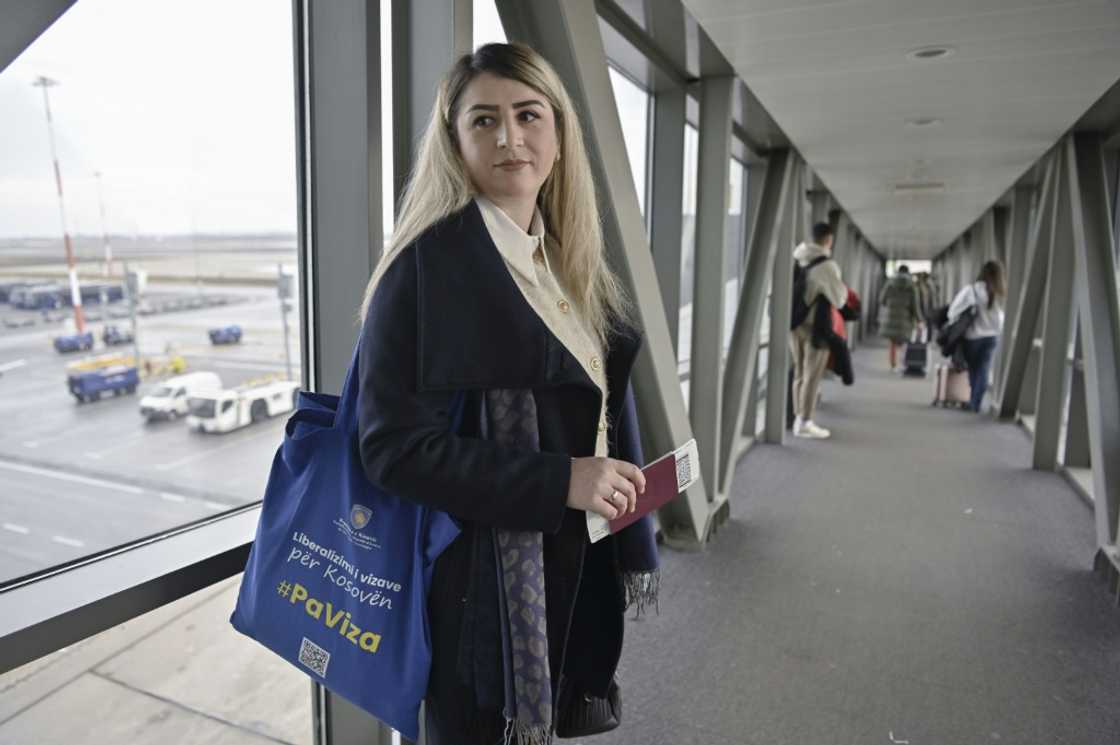 Winners of a quiz to raise awareness of the new visa scheme were given bags emblazoned with the words 'Visa Liberalisation for Kosovo #WithoutVisa' Winners of a quiz to raise awareness of the new visa scheme were given bags emblazoned with the words 'Visa Liberalisation for Kosovo #WithoutVisa'