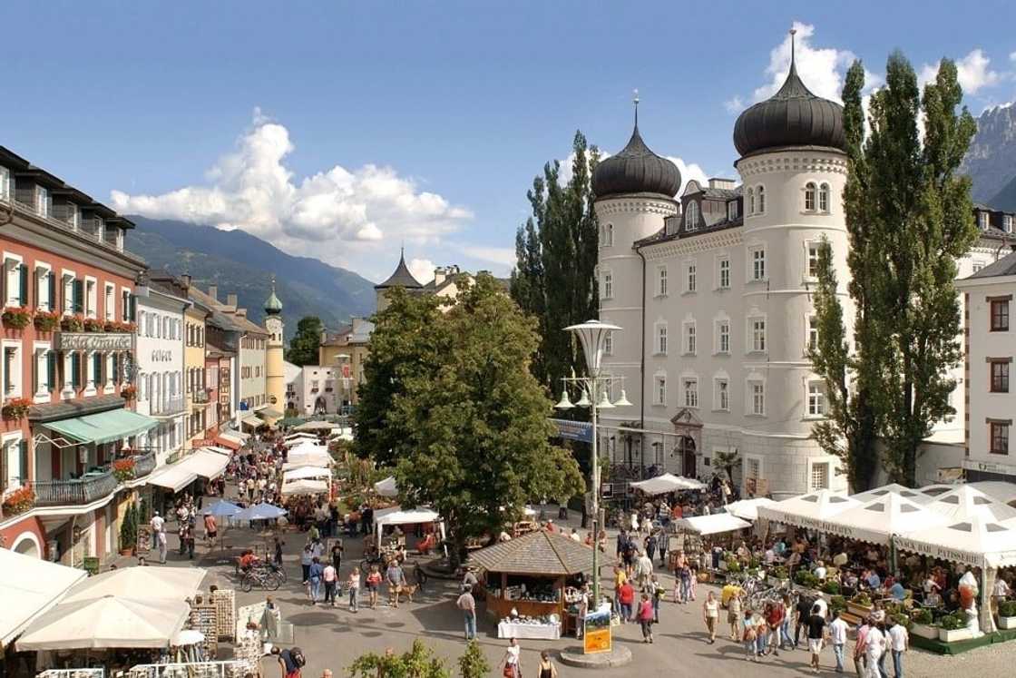 List of biggest cities in Austria
States in Austria
List of popular cities in Austria
List of names of cities in Austria List of biggest cities in Austria
States in Austria
List of popular cities in Austria
List of names of cities in Austria
