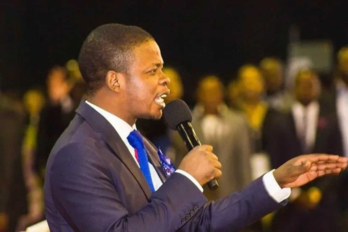Malawian pastor allegedly selling "blood of Jesus" goes viral Malawian pastor allegedly selling "blood of Jesus" goes viral