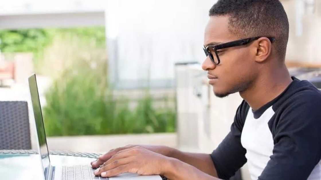 Top 10 bloggers in Ghana Top 10 bloggers in Ghana