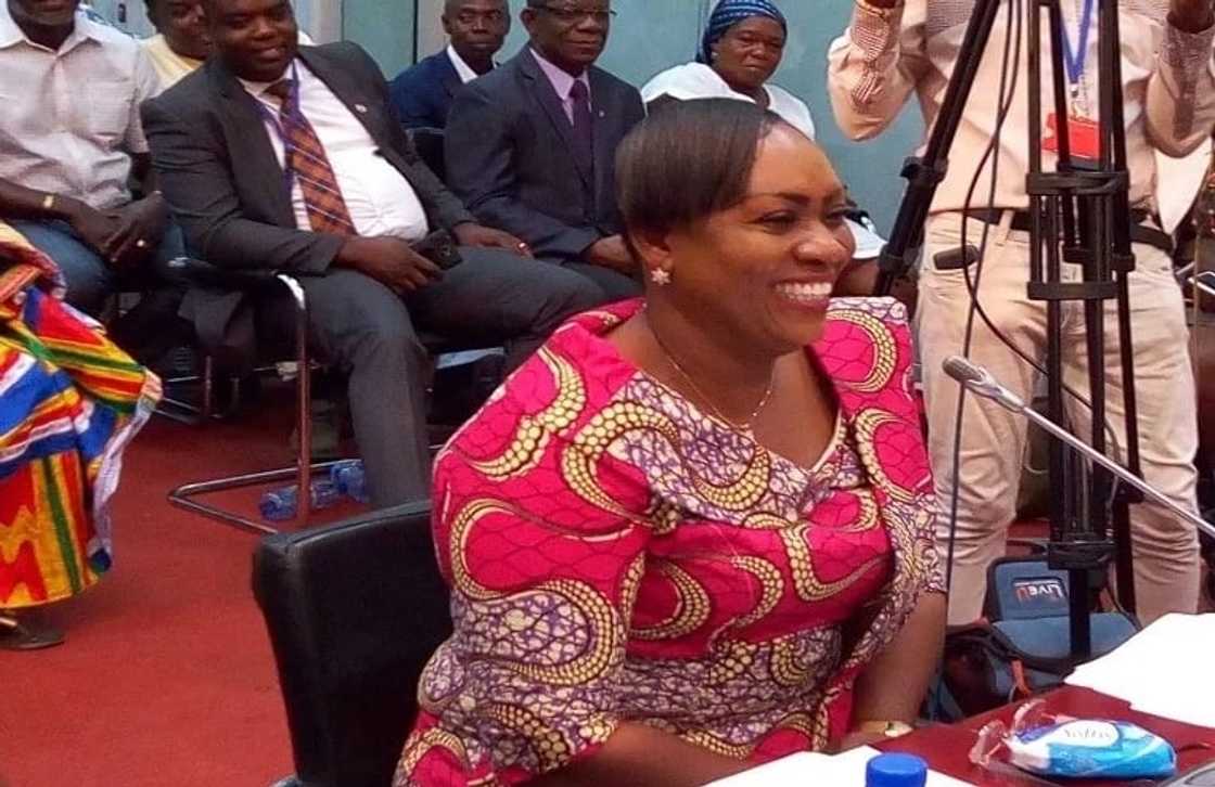 Minister to resign over GHC800k website Minister to resign over GHC800k website