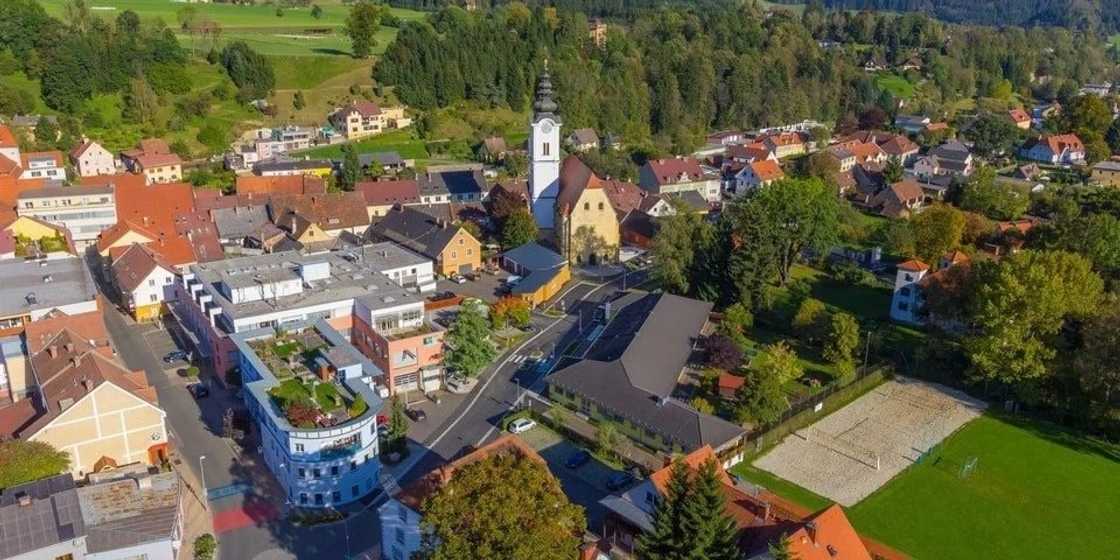 List of cities in Austria
States in Austria
List of popular cities in Austria List of cities in Austria
States in Austria
List of popular cities in Austria